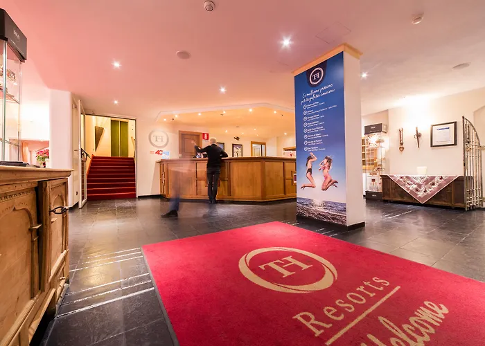 Hotel Con Piscina Th Corvara - Greif